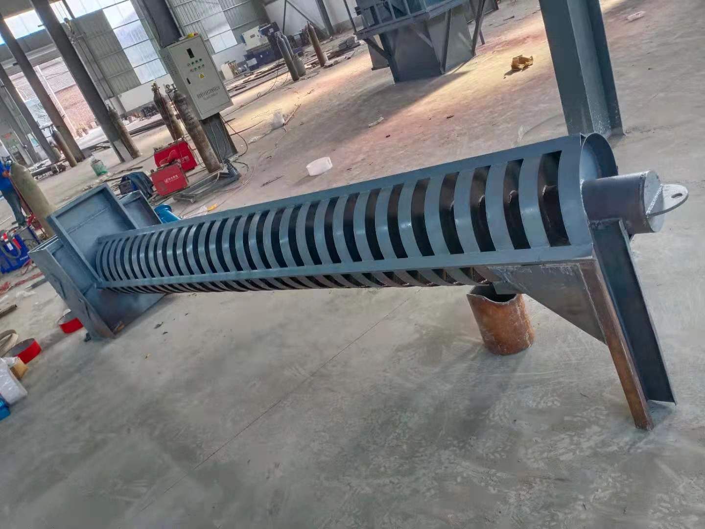 垂直提升機(jī)生產(chǎn)完成，試機(jī)發(fā)貨